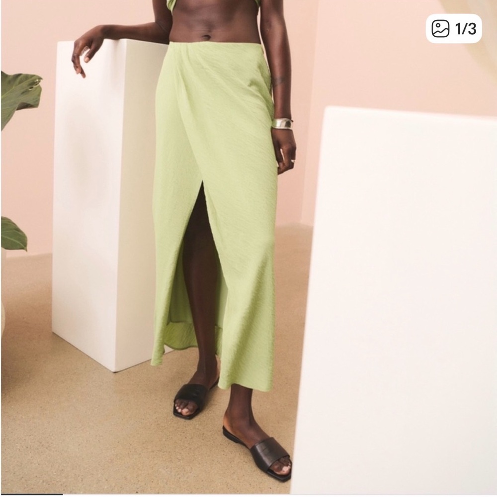 Abercrombie & Fitch Light Green Maxi Skirt